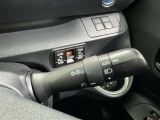 【オートライト】車外の明るさに応じて自動でライトの点灯・消灯をしてくれます。