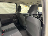 運転席後ろ側です。