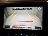 バックモニター装着車は後退時の強い味方です♪車庫入れや縦列駐車の際、後退操作の参考になるガイドラインをナビ画面に表示します。