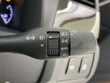 【オートライト】車外の明るさに応じて自動的にライトの点灯・消灯をしてくれます