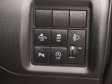安全装置のスイッチも運転席から操作可能です。