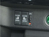 ◆両側電動スライドドア◆狭い駐車場でも乗り降りが楽々♪お子様が隣の車にドアを当ててしまう心配もございません!小さなお子様連れの方もこれで安心。