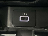 USB電源を装備してます。スマホやタブレットの充電に便利です♪