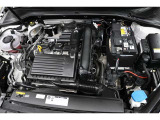 高圧スチームでエンジンルームも徹底的に洗浄済み!