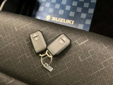 【スマートキー】キーをポケットやカバンに入れたままでもドアの施錠・開錠ができ、雨の日や荷物の多い日に大活躍!