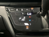 段差のないパネルスイッチのオートエアコン付きです。予め温度設定すれば後はセンサーが感知して設定温度を保ってくれますので快適なドライブが楽しめます。雨の日のガラスの曇りもなく安全な運転ができます。