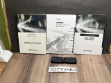 取扱い説明書もしっかり付いてます。中古車ですので、意外とない車も多いんですよ。