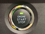 エンジン始動はプッシュスタートで楽々♪電子カードキーを携帯していれば、ブレーキを踏みながらボタンを押すだけで、エンジンの始動がスマートに行えます♪
