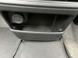 運転席 収納スペース