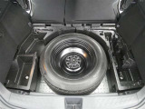 スペアタイヤ付きです!車に常時装備することで、もしもの時の備えとしてすごく安心です♪