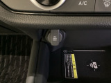 アクセサリーソケットはUSBのアダプターなどをつければ、スマホの充電にも使えます。