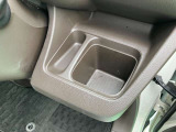 運転席側ドリンクホルダー