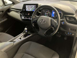 分かりやすく操作しやすい運転席まわりです☆