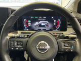 手元でナビの音量調整等が出来るのでナビの操作によるわき見運転を防止することが出来ます。