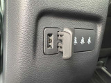 type-A付きなので車内での充電も安心♪