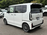 写真では分かり難いキズや凹みがある場合も御座います。現車の確認をオススメしておりますので、是非一度ご来店下さい。スタッフ一同お待ちしております。