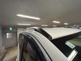 メルセデス・ベンツあざみ野店は、屋内展示場がございますので、雨の日もゆっくりと実車をご覧いただけます。駅から徒歩3分の立地です。