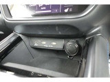 USB充電口が2つとソケット電源が1つございます