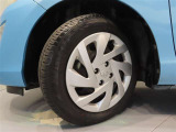 タイヤサイズは175/65R15です。