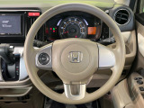 【ステアリングスイッチ】運転中、前方から目線をそらすことなく、オーディオ等の操作が可能な便利機能!安心&快適なドライブを演出してくれます♪