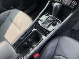 快適なショールームにて、お車選びのお手伝いから、ご購入後の整備待ちまで、ご対応致します。