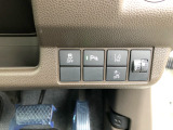 【VSA(車両挙動安定化制御)】滑りやすい路面での横滑りを抑え、安定した走行をサポートします。