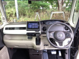 フロントガラスが大きく、ワイドな視界で運転もしやすくなるように、設計されています。