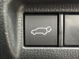 【パワーバックドア】スマートキーや運転席のボタンを押すだけでリアゲートが自動で開閉します!荷物を持っている時や、高い位置にあるバックドアを閉める際に便利な機能です♪