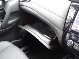 【収納】車検証やティッシュBOXいろいろすっきり収納できて便利です!