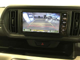 バックガイドモニターで、後方を確認しながら安心して駐車することができます。運転初心者も熟練者も必須の機能ですよ!