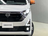 【ハイビームアシスト】暗い道も対向車のライトや周辺の明るさに合わせてハイビームとロービームを自動切り替え★