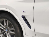 【BMWアロイホイル】軽量かつ強度に拘ったアロイホイル。走行性能ポテンシャルを引き出す設計。車の足元を引き締めてくれる大きなポイントはアロイホイルです。