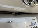 車庫入れもお任せのバックカメラが付いて、後方確認もラクラク♪安全に車庫入れも可能です。便利な機能ですが、バックカメラを過信せず、目視もお忘れなく。