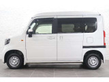 このお車はホンダ純正光脱臭・抗菌加工を納車前に致します。光触媒消臭は光触媒と銀イオンにより消臭とウイルス除菌や抗菌効果のダブル効果で車内を快適に保ちます。