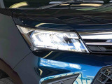 ☆オートライト機能☆車外の明るさに応じて自動的でヘッドランプを点灯および消灯します。夕暮れ時やトンネルなどで便利です!