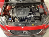 SKYACTIV-G搭載!爽快なパワーフィールと低中速の豊かなトルクによる実用域での扱い易さを是非体感して下さい!エンジンルーム内の清掃も行き届いております♪