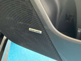 メーカーオプションのハーマンカードン製のオーディオ装着車です。