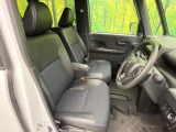 運転席シート廻りは使用感も少なく、良好な状態となっています。前オーナー様が丁寧に使っていたことがよくわかりますね。