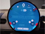 『運転』に対するBMWのこだわりはメーターパネルにも表れております。視野性の良いメーターパネルは疲労感の軽減と、運転の楽しさをもたらしてくれます。