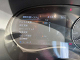 前方車両との衝突防止のサポート機能やアクセルとブレーキを踏み間違えた時のサポート機能など、安全装備が充実してて心強いです!!