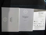取扱い説明書 整備記録簿です前オ-ナ-の整備歴がわかるため無駄な部品。工賃が発生せず効率の良い整備が行えますまた丁寧に乗っていた証拠でもありますので車両状態の信頼性にもつながってまいります