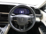 各操作スイッチなどもハンドルから手を放すことなく操作可能で安全運転に支援いたします!