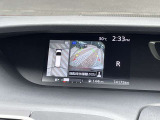 アラウンドビューモニター装備☆上から見たような画面で車庫入れも縦列駐車も安心です♪