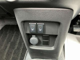 運転席、助手席共にシートヒーター完備で寒い日も快適です!