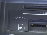 SDカード挿入口