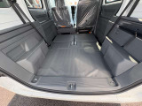 ☆お車についた傷やヘコミ、事故の修理もハヤシにお任せください。自社鈑金工場で修理ができますの安心です☆