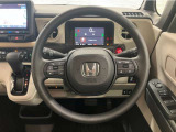 とても握りやすいステアリング!運転手の気持ちがそのまま伝わるかのような反応をしてくれます!!小物入れや各ボタンの配置にこだわり、とても使いやすいです!視認性も良いのでロングドライブもお任せ下さい!