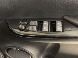 パワーウインドウスイッチ、いたずら防止・挟みこみ防止に、ウインドウロックスイッチを使用ください。便利な電動可倒式ミラースイッチ