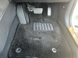 運転席のフロアマットです。