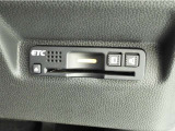ETCゲートを使ってキャッシュレスで料金所を通過・スマートに時短出来ます。スマートICを乗降出来るのもメリットです!ETCカードはトヨタカードがおすすめ!